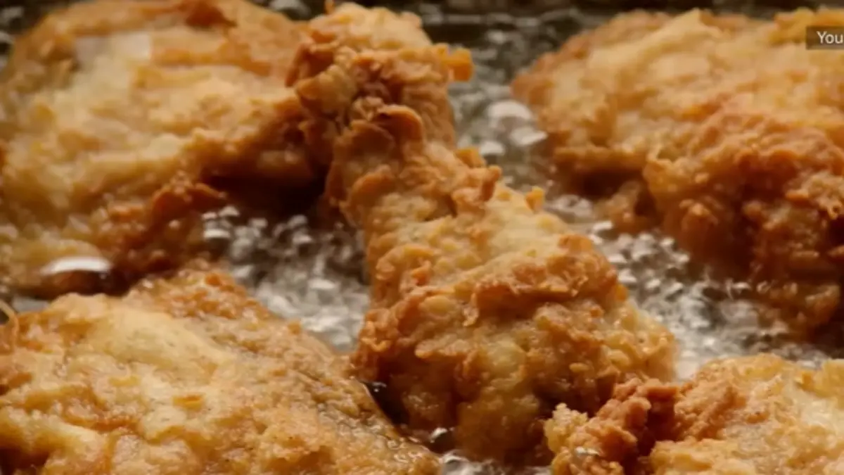 How to Reheat Fried Chicken in an Air Fryer