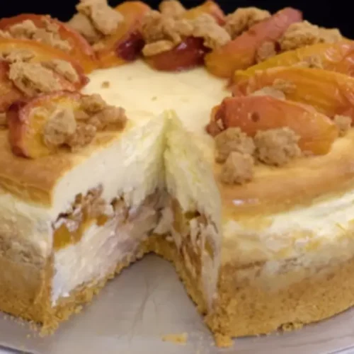 peach cobbler cheesecake